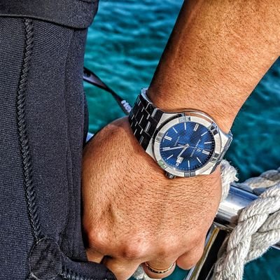 モーリスラクロアの腕時計をはめているkoji_nakazawa